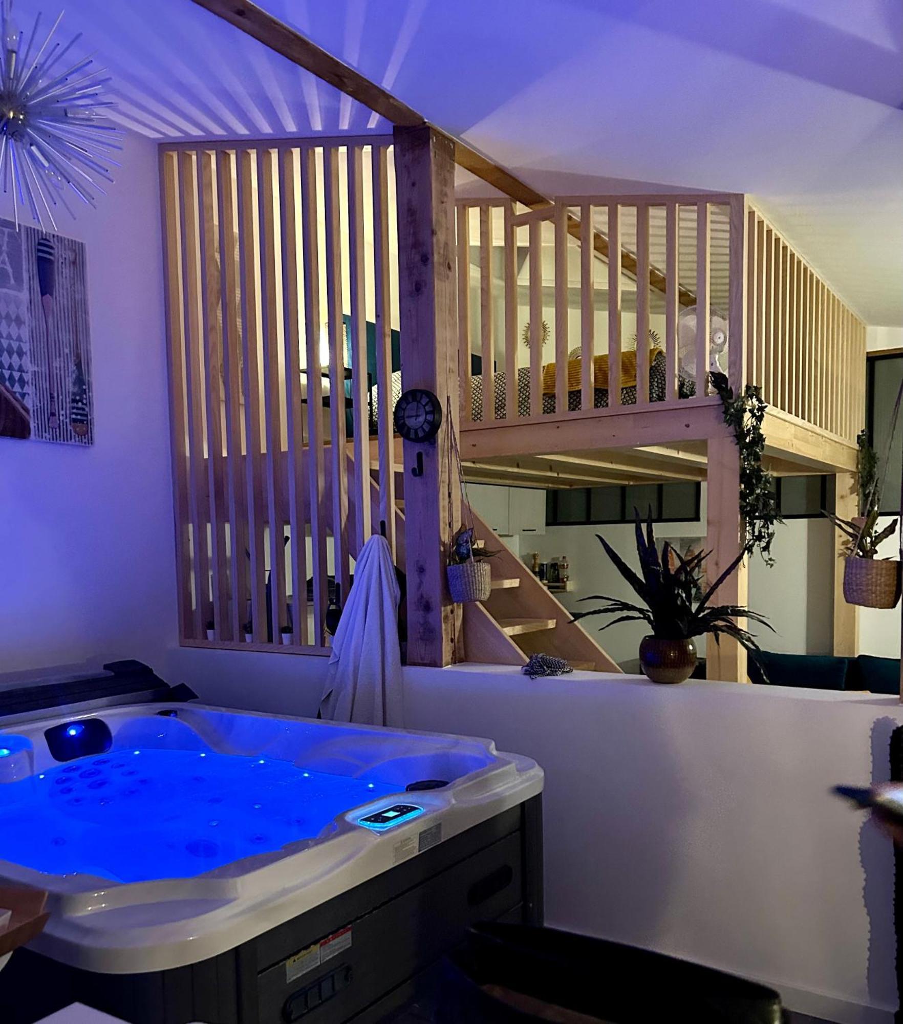 세브리에 Loft Avec Jacuzzi Et Terrasse Prives 아파트 외부 사진